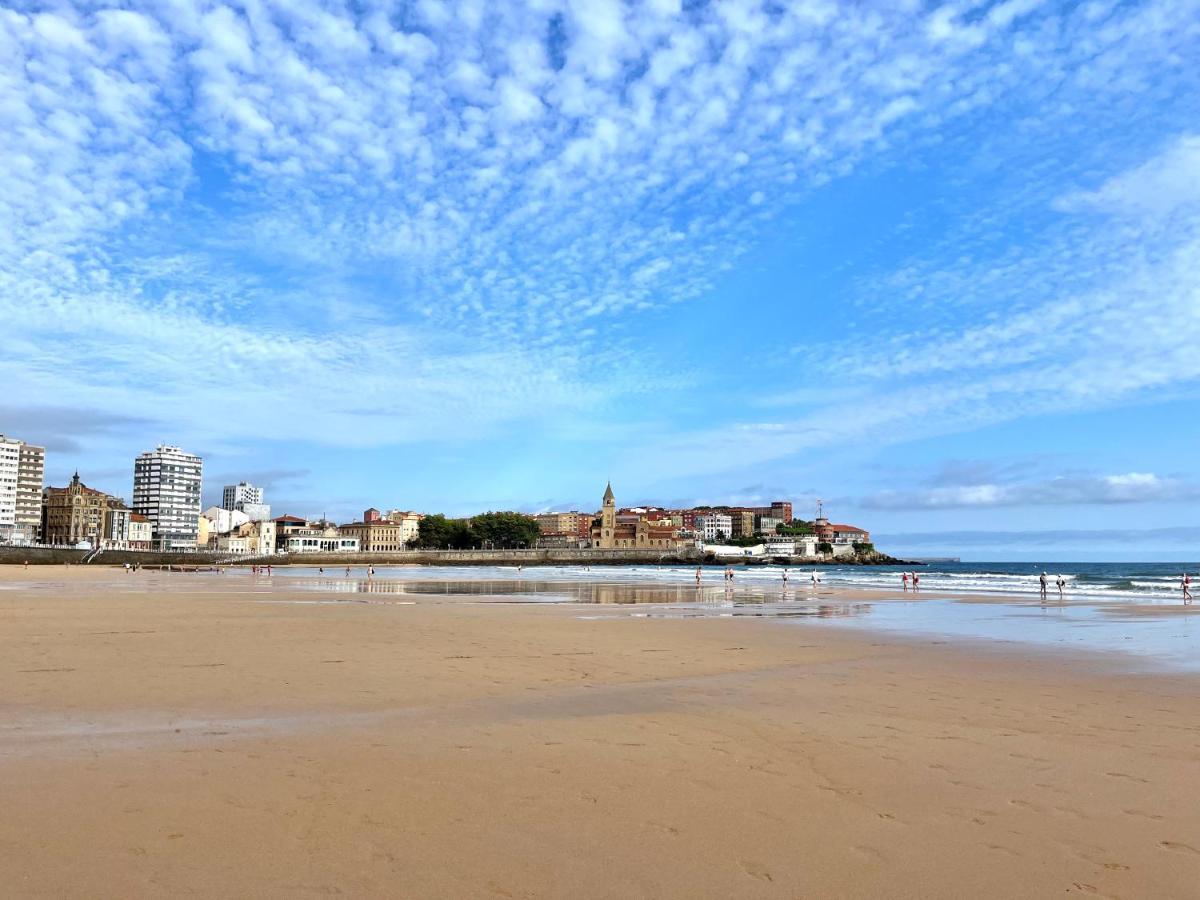 Ático primera línea Playa de San Lorenzo Gijón Esterno foto